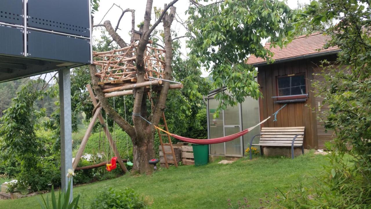 Ferienwohnung Adelhardt Eckersdorf Bagian luar foto
