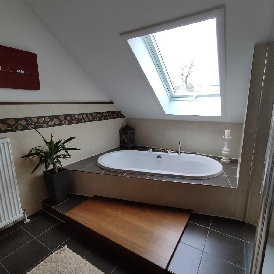 Ferienwohnung Adelhardt Eckersdorf Bagian luar foto